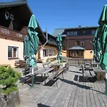Steinerhaus Berggasthof グレーブミング