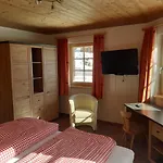 ホテル Steinerhaus Berggasthof グレーブミング