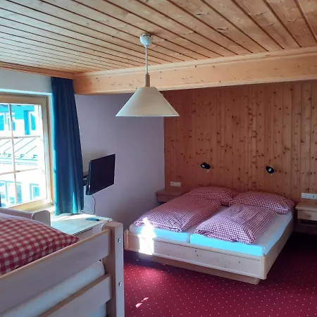 Steinerhaus Berggasthof غوربمينغ
